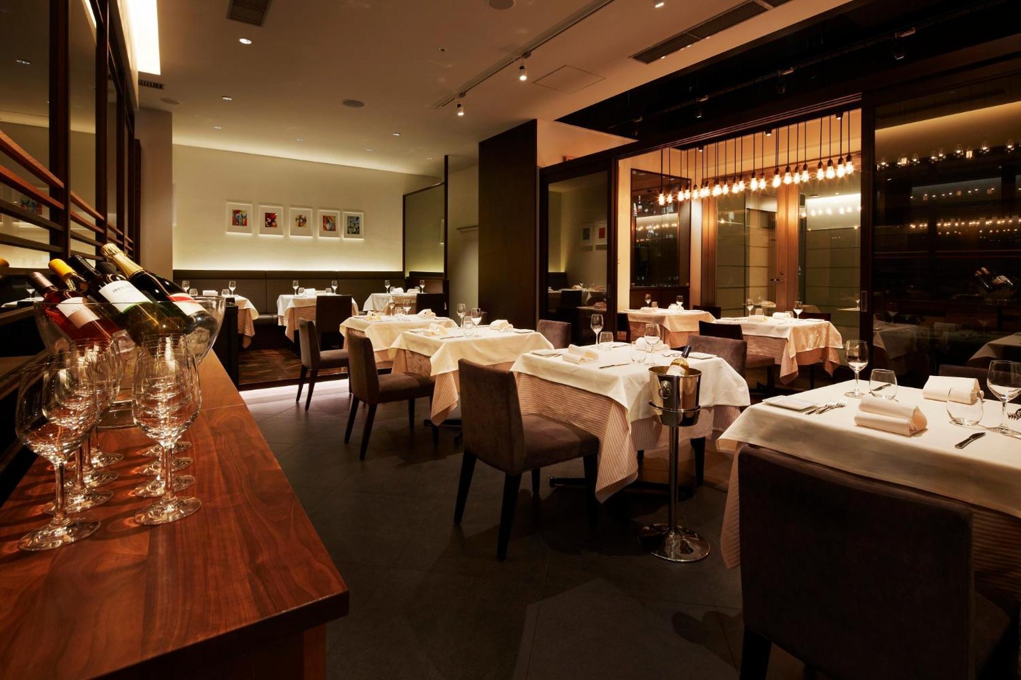 The Tokyo Station Hotel Exteriér fotografie Interior of the restaurant