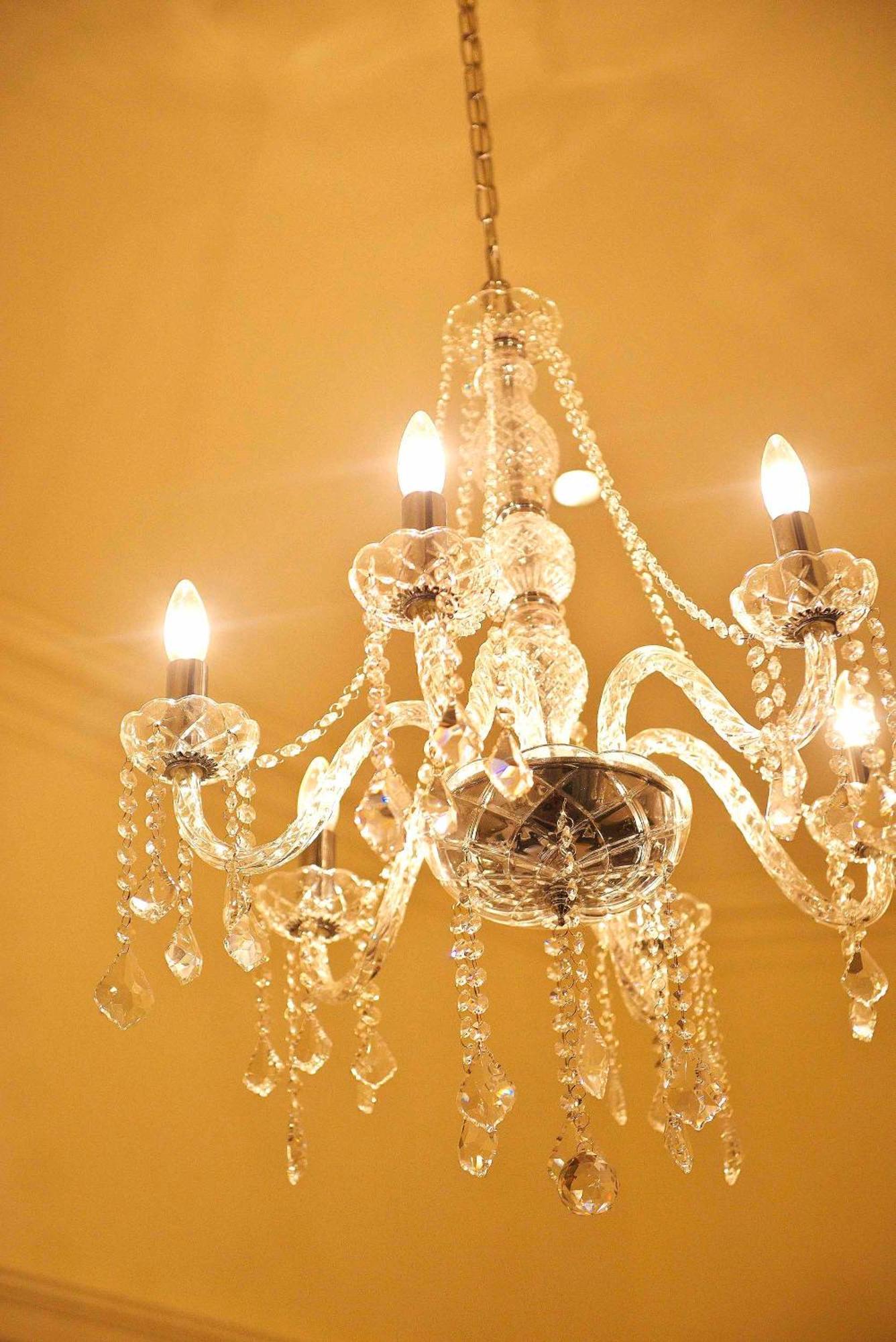 The Tokyo Station Hotel Exteriér fotografie A chandelier